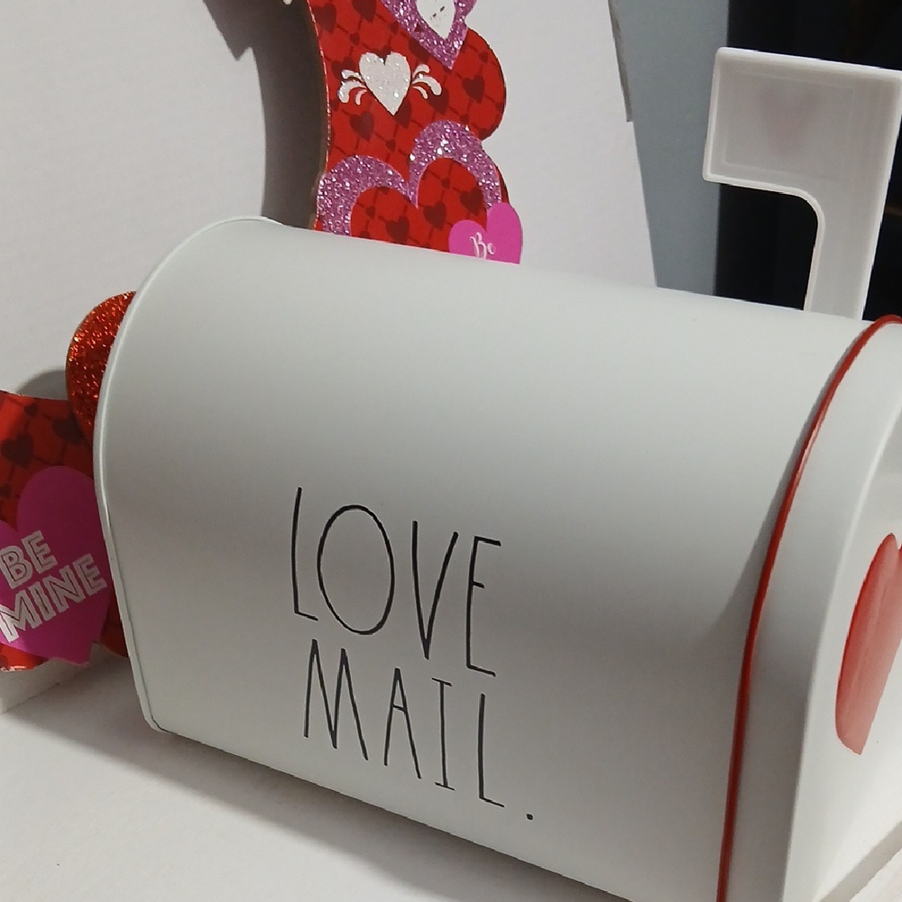 Rae Dunn White Mailbox with Red Heart NWT - Picture 5 of 9